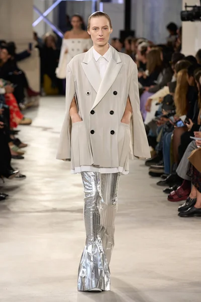 Look 37